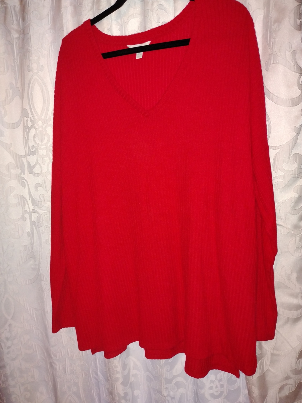 Time and Tru Bright Red Ribbed V-Neck Sweater